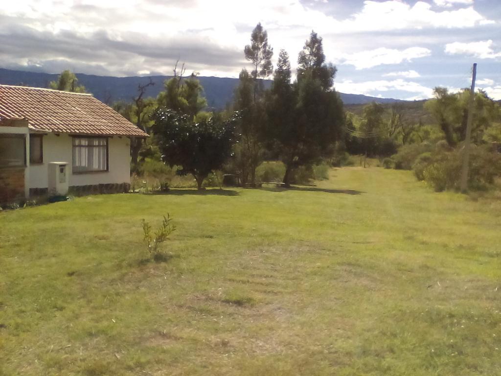 Hospedaje Y Zona De Camping Pistacho Guest House บียาเดเลย์บา ภายนอก รูปภาพ